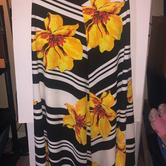 Touch Me Long Dress Bottom - Picture 3 of 4